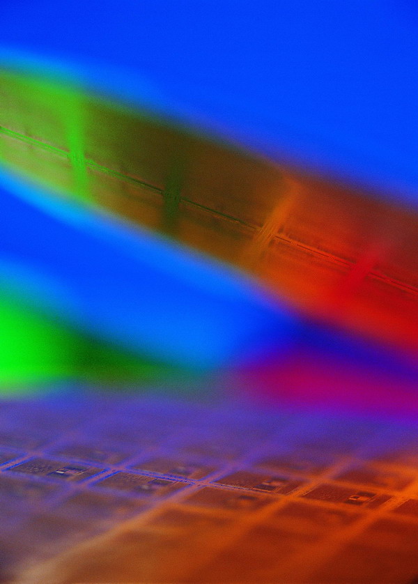 电子电板图片-科技图 不同颜色 混合 掺杂 夹度