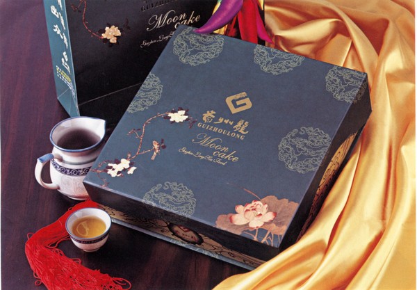 包装设计图片-广告图 精装盒 丝绸背景 茶 古朴