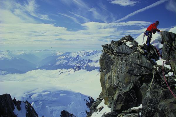 冬季运动图片-运动图 攀登 保险绳 山顶,运动,冬