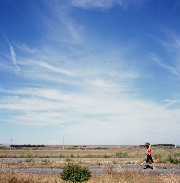 养生图片-生活图 跑步 健身 晨练 速度 天空,生活