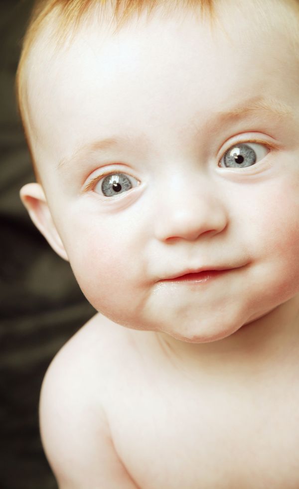 新生婴儿图片-儿童教育图 蓝眼睛 白肌肤 双眼